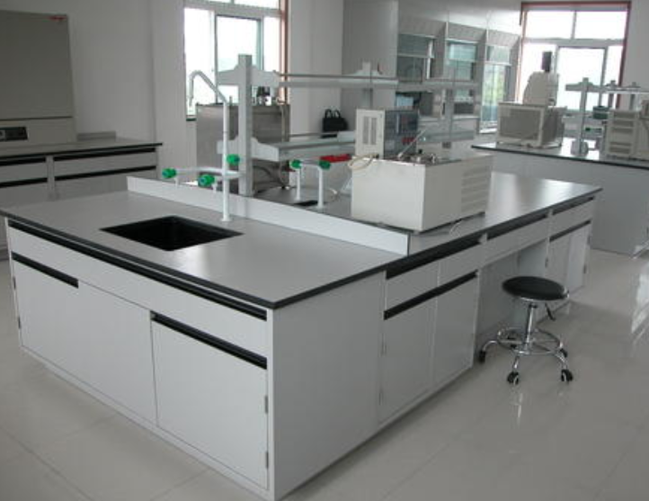 实验台质量和什么材质有关系？